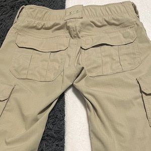 Low rise cargos